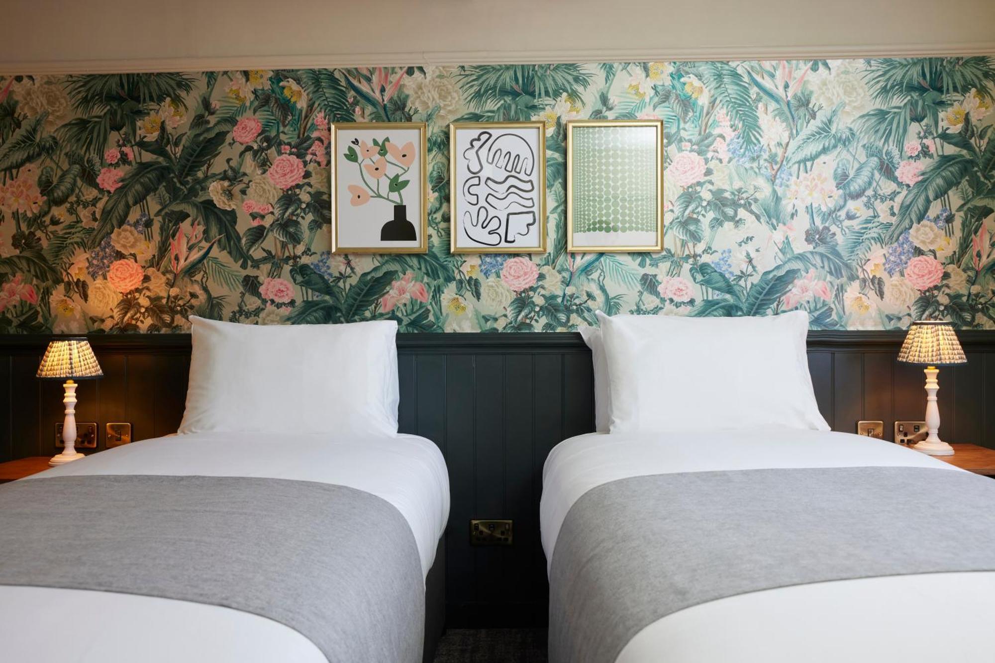 The White Hart Inn By Greene King Inns บักกิงแฮม ภายนอก รูปภาพ