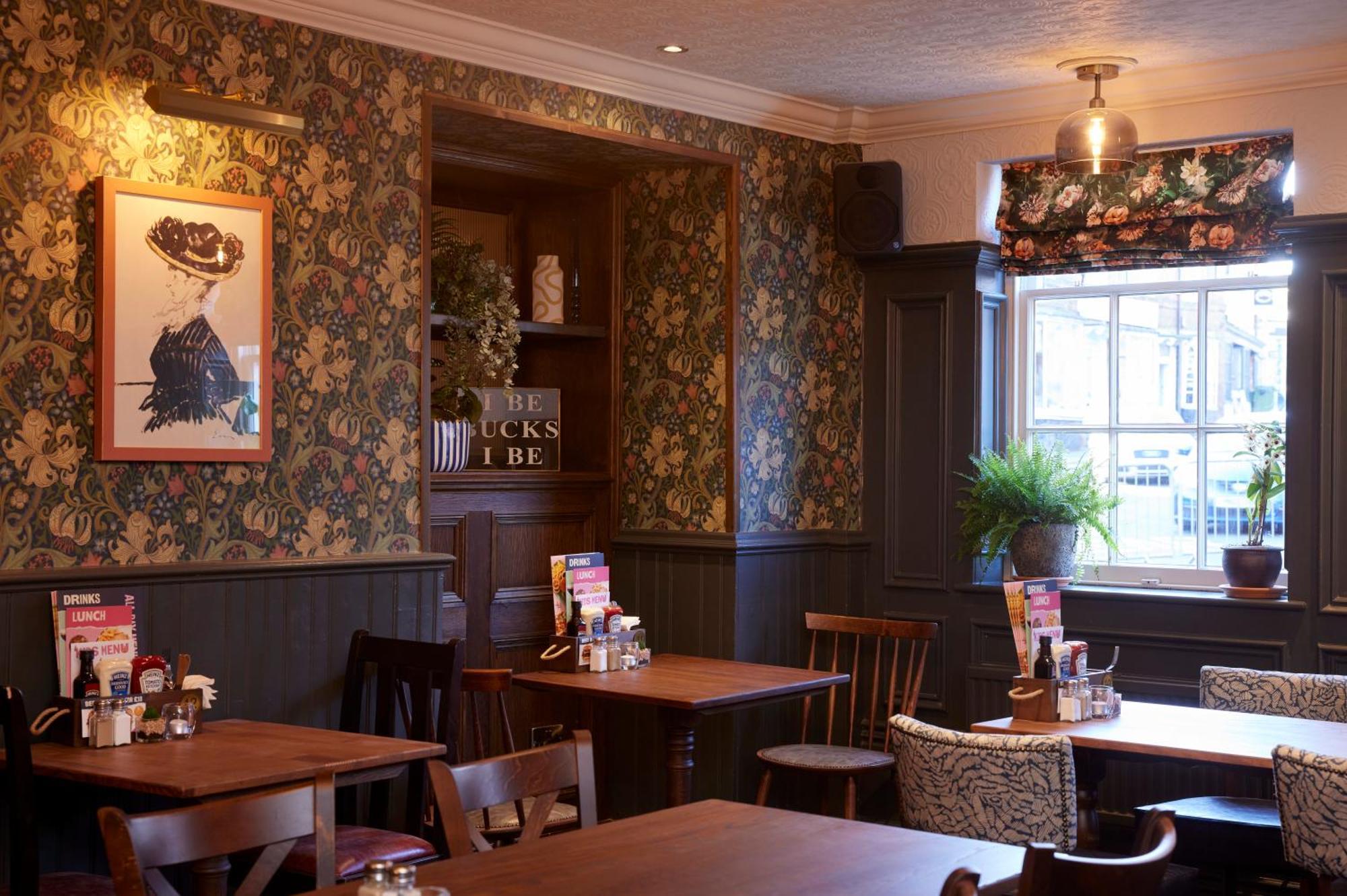 The White Hart Inn By Greene King Inns บักกิงแฮม ภายนอก รูปภาพ
